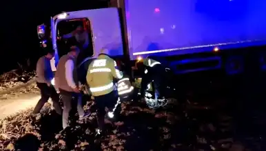 Çorum Alaca'da Trafik Polisi Kazada Yaralandı