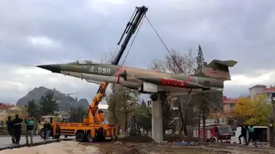 Osmancık'taki Tarihi Savaş Uçağı Yeni Yuvasında!