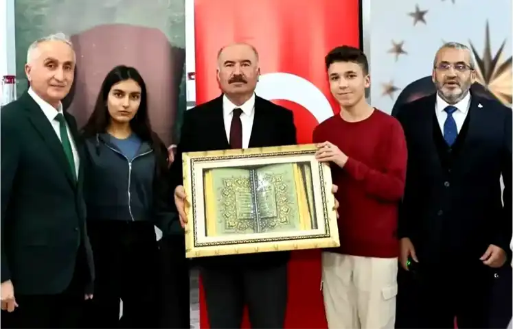 Çorum Valisi Çalgan, Lise Öğrencileriyle İftarda Buluştu