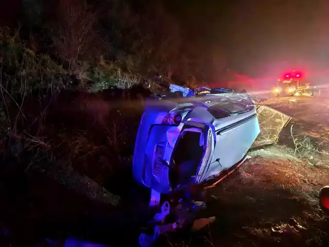 Çorum Alaca'da Şarampole Devrilen Araçlarda 5 Yaralı