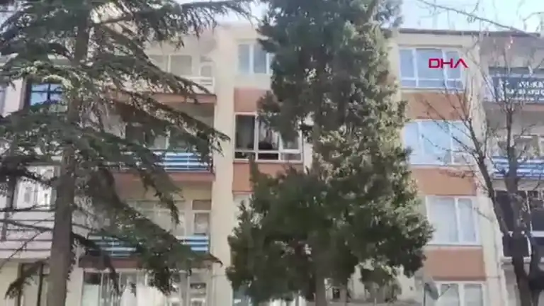 Yaşlı Adam Kendini Yakarak Hayatını Kaybetti