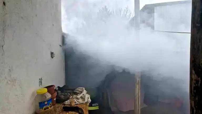 Çorum Alaca'da Kömürlük Yangını Söndürüldü